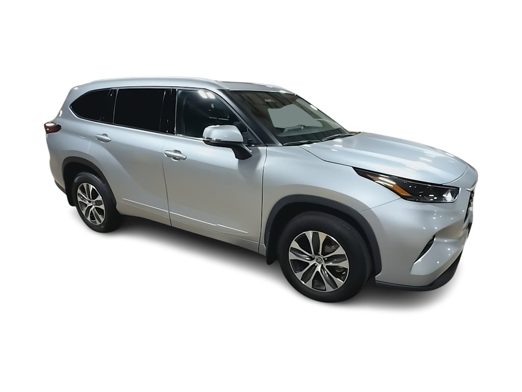 Thumbnail: 2022 Toyota Highlander - 19