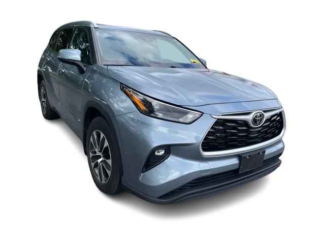 Thumbnail: 2022 Toyota Highlander - 8