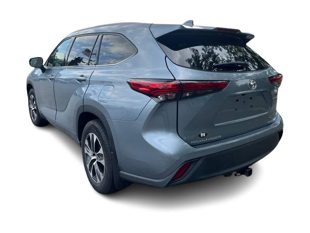 Thumbnail: 2022 Toyota Highlander - 2