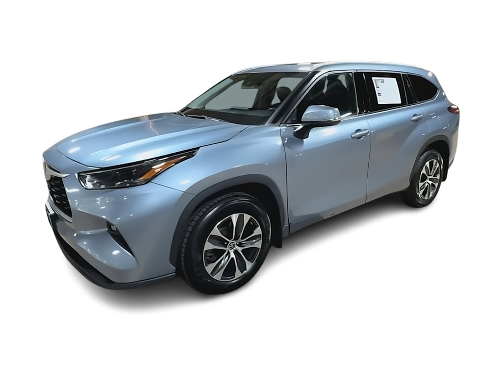 Thumbnail: 2022 Toyota Highlander - 20