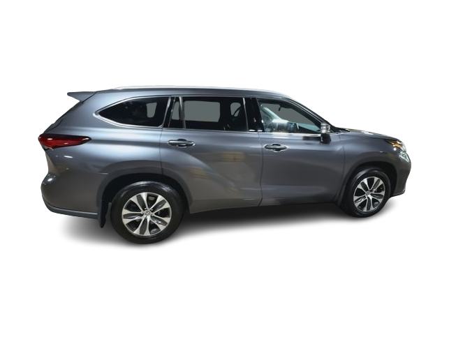 Thumbnail: 2022 Toyota Highlander - 22