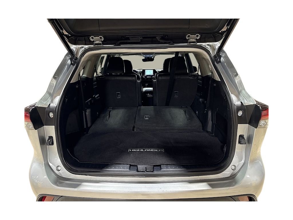 Thumbnail: 2021 Toyota Highlander - 15