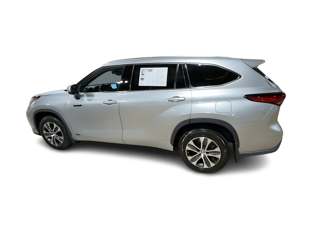 Thumbnail: 2021 Toyota Highlander - 20