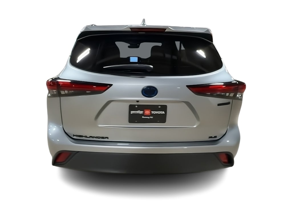 Thumbnail: 2021 Toyota Highlander - 4