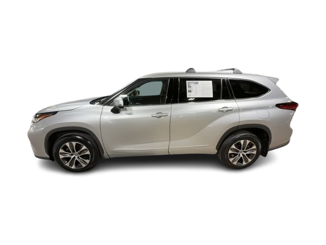 Thumbnail: 2022 Toyota Highlander - 20