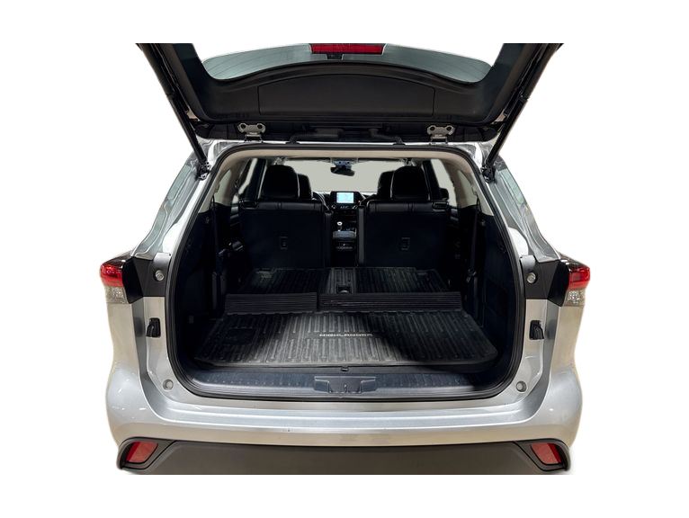 Thumbnail: 2022 Toyota Highlander - 16