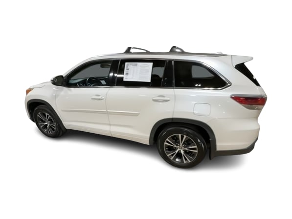 Thumbnail: 2016 Toyota Highlander - 21