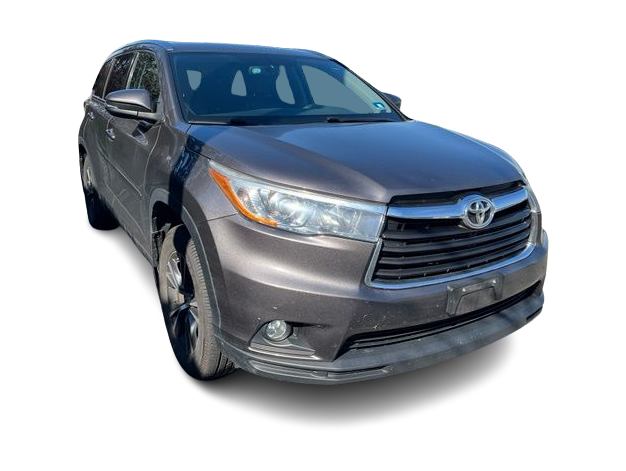 Thumbnail: 2016 Toyota Highlander - 8