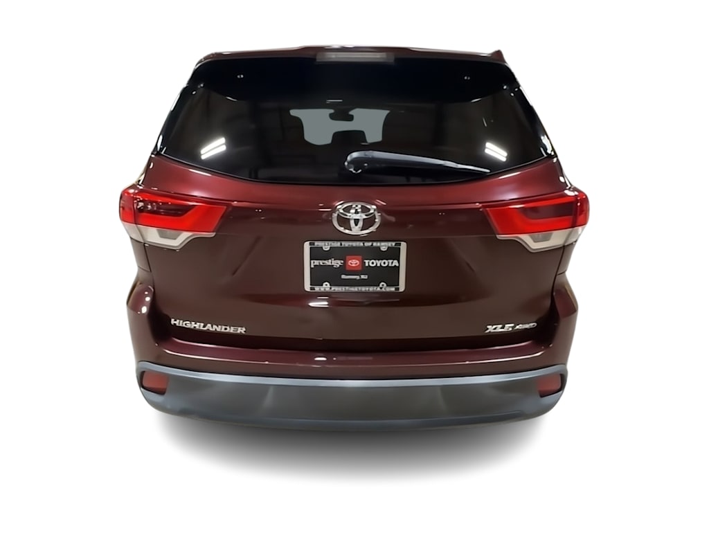 Thumbnail: 2019 Toyota Highlander - 4