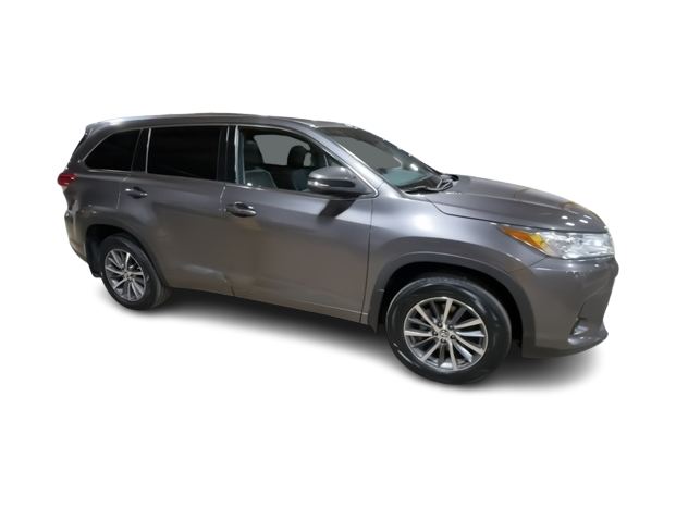 2018 Toyota Highlander SE 18