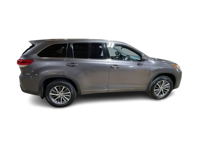 2018 Toyota Highlander SE 22