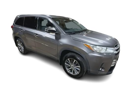Thumbnail: 2019 Toyota Highlander - 18