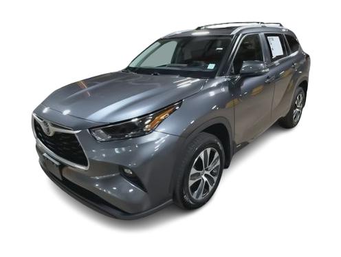 Thumbnail: 2023 Toyota Highlander - 20