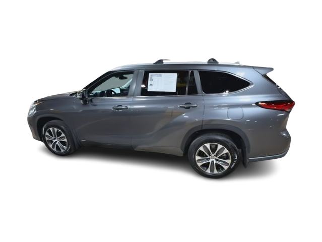 Thumbnail: 2023 Toyota Highlander - 21