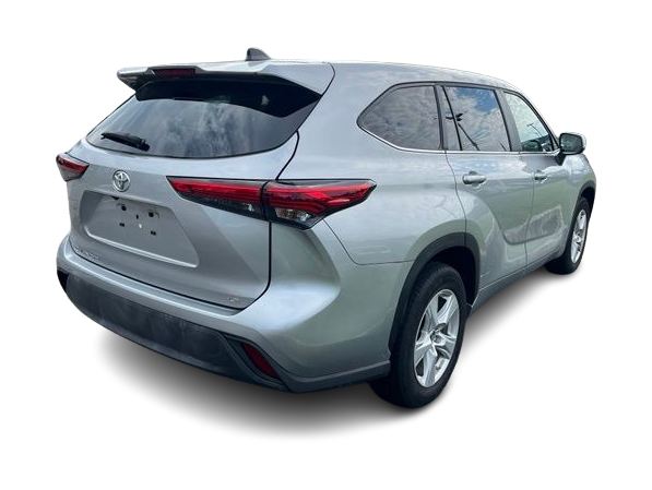 Thumbnail: 2023 Toyota Highlander - 9
