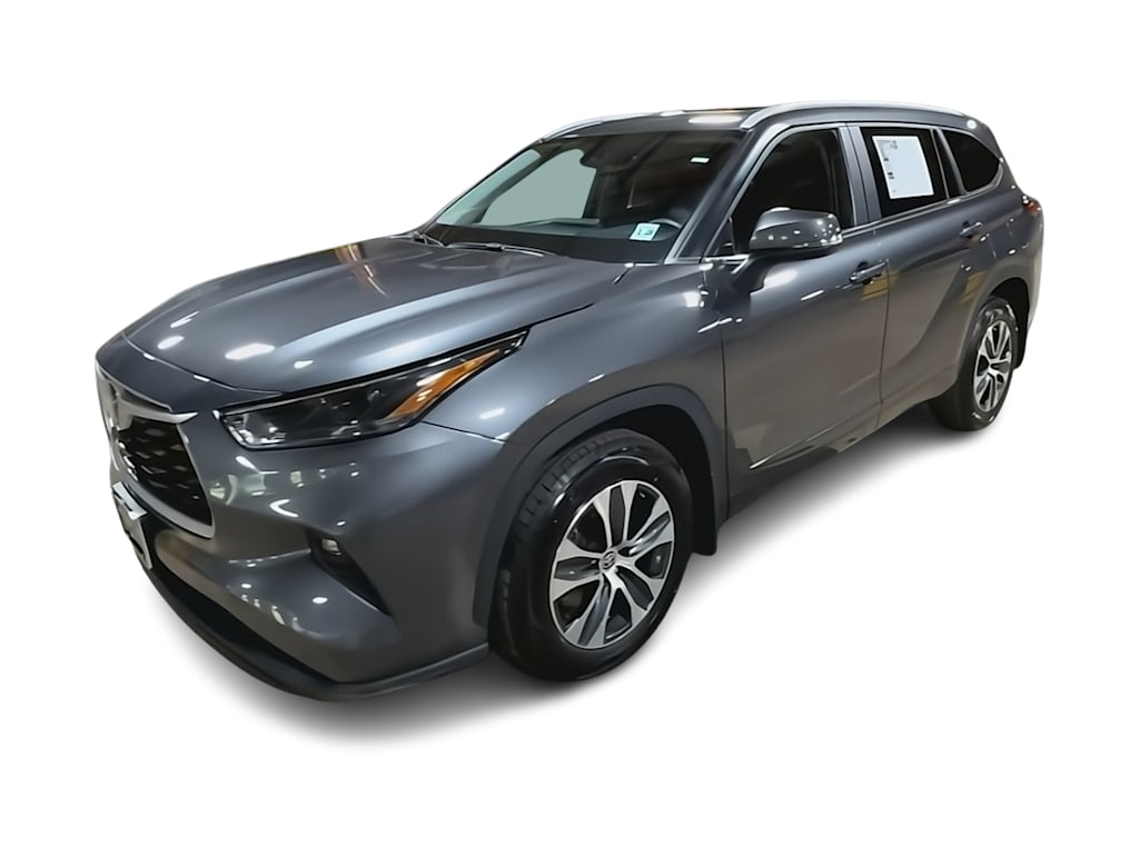 Thumbnail: 2023 Toyota Highlander - 20