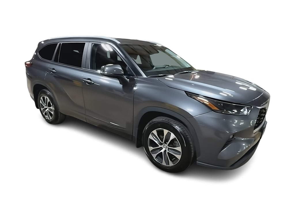 Thumbnail: 2023 Toyota Highlander - 19