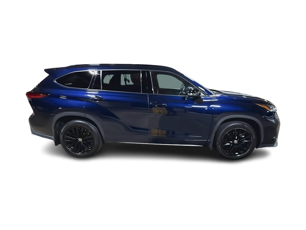 Thumbnail: 2023 Toyota Highlander - 22