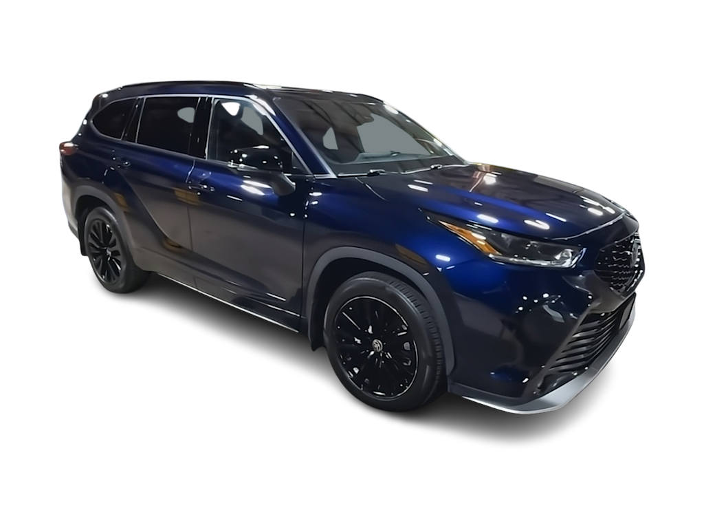 Thumbnail: 2023 Toyota Highlander - 18
