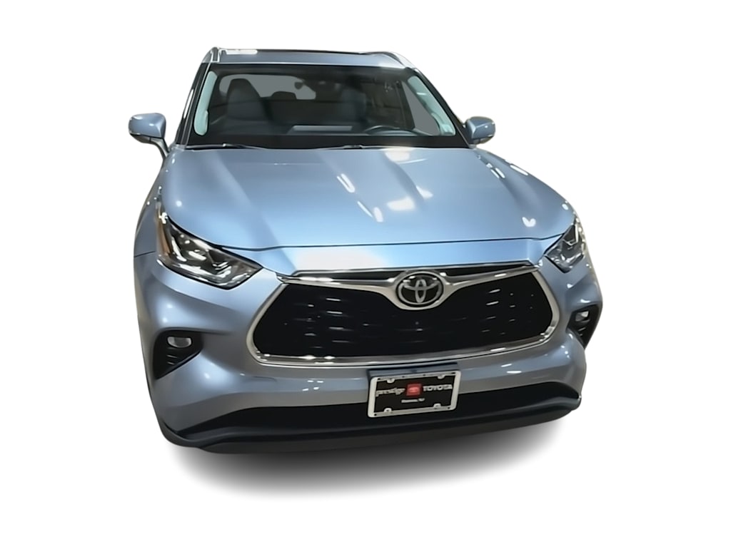 Thumbnail: 2023 Toyota Highlander - 5