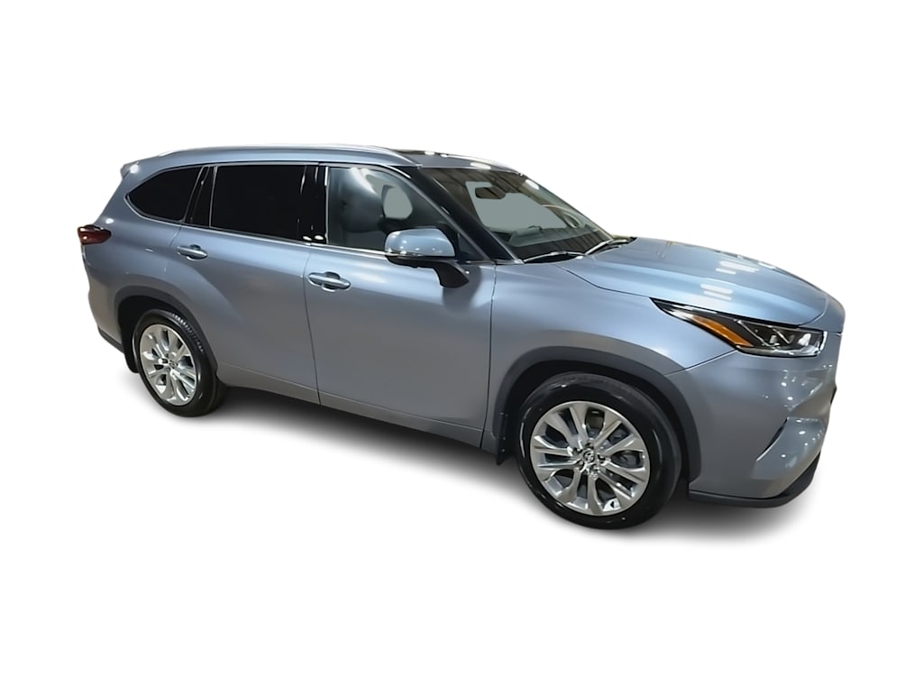 Thumbnail: 2023 Toyota Highlander - 19
