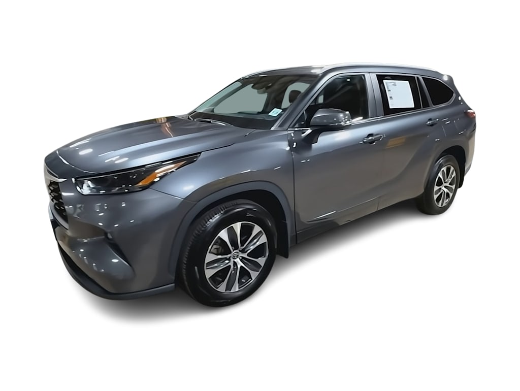 Thumbnail: 2023 Toyota Highlander - 20