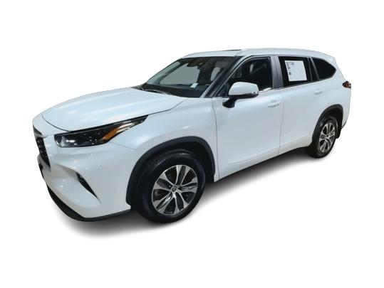 Thumbnail: 2023 Toyota Highlander - 19
