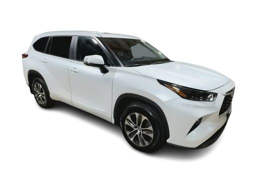 Thumbnail: 2023 Toyota Highlander - 18