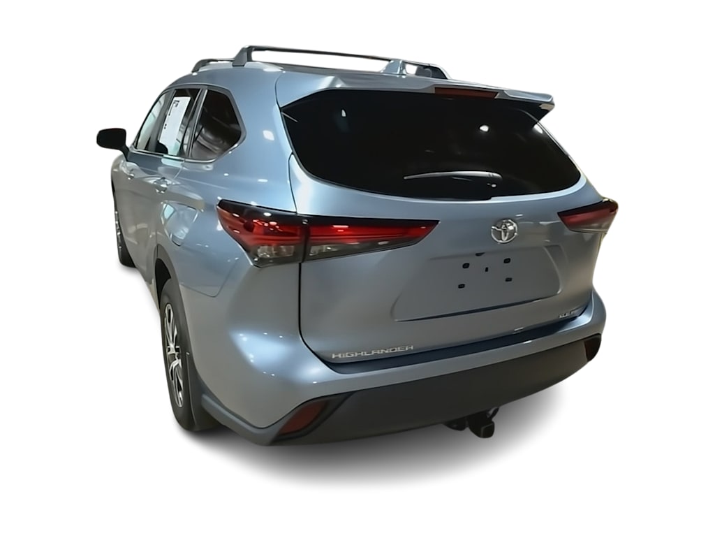Thumbnail: 2023 Toyota Highlander - 4