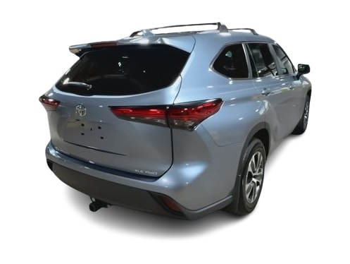 Thumbnail: 2023 Toyota Highlander - 21