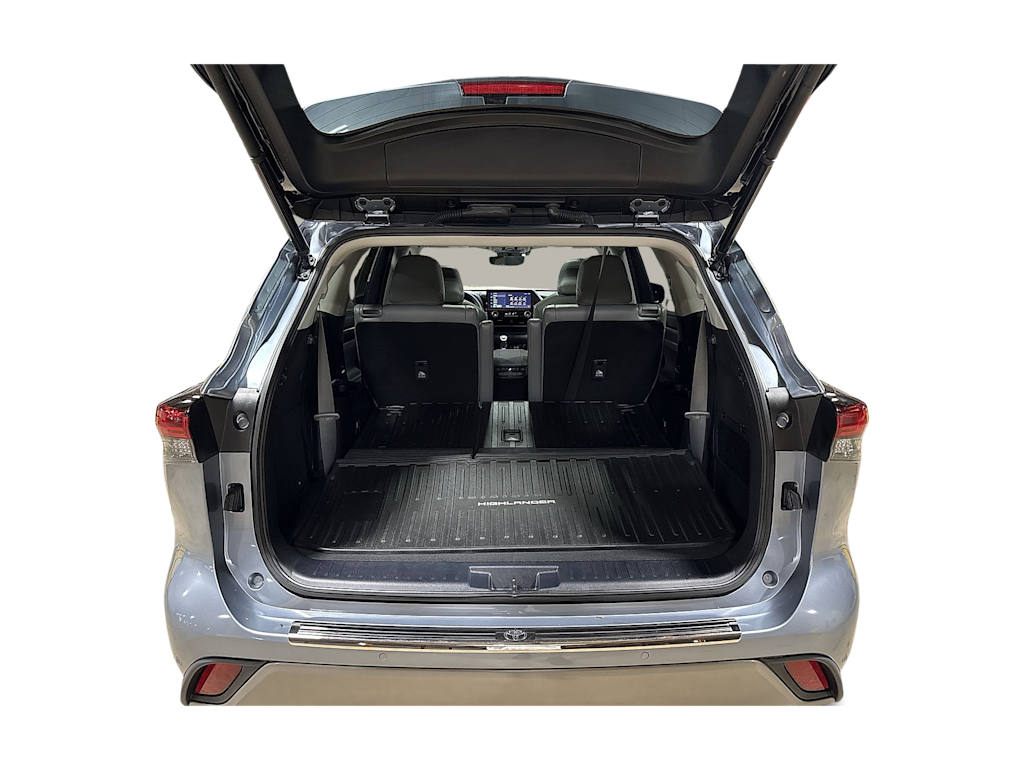 Thumbnail: 2023 Toyota Highlander - 15