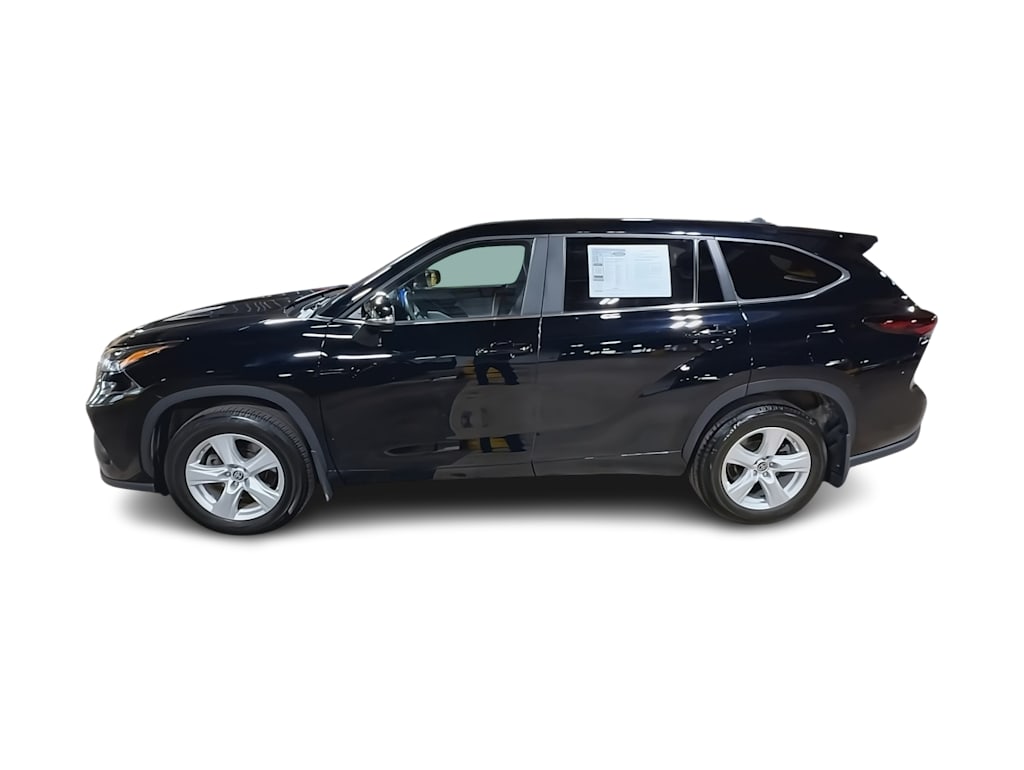 Thumbnail: 2024 Toyota Highlander - 3