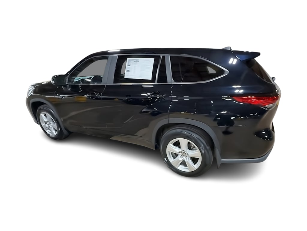 Thumbnail: 2023 Toyota Highlander - 20