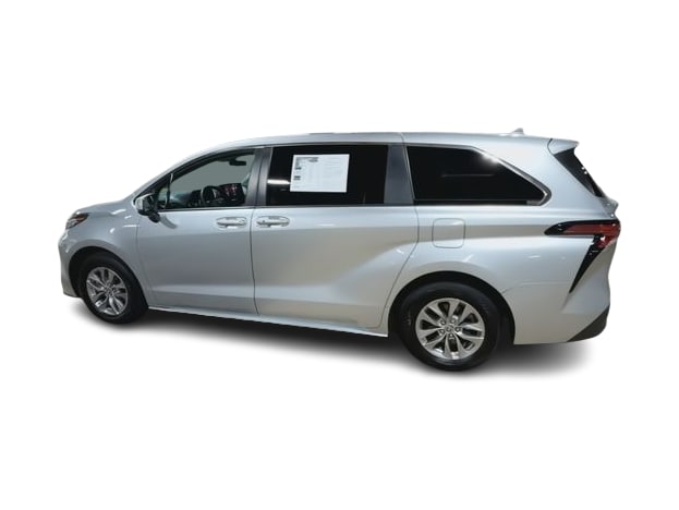 Thumbnail: 2022 Toyota Sienna - 20