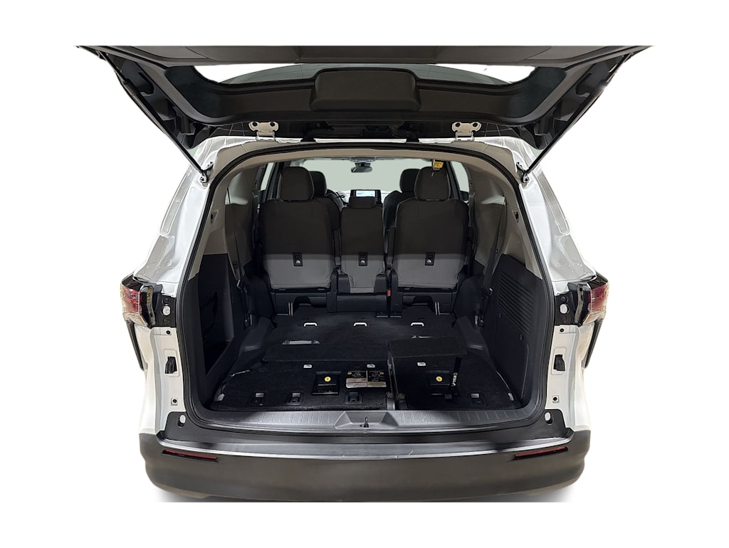 Thumbnail: 2022 Toyota Sienna - 15