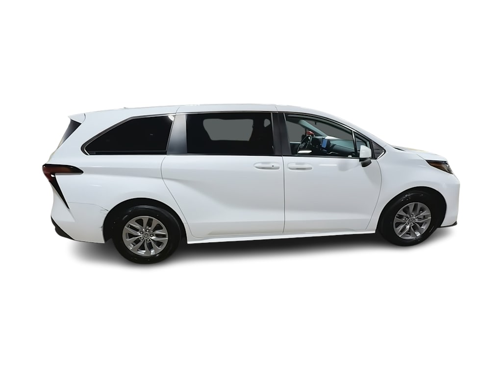Thumbnail: 2022 Toyota Sienna - 21