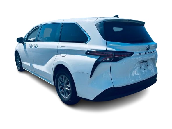 Thumbnail: 2022 Toyota Sienna - 2