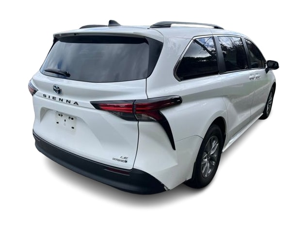 Thumbnail: 2022 Toyota Sienna - 9