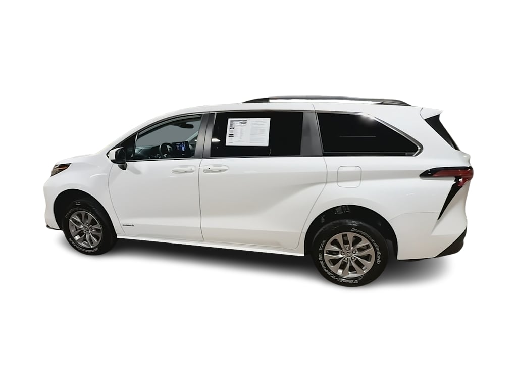 Thumbnail: 2021 Toyota Sienna - 21