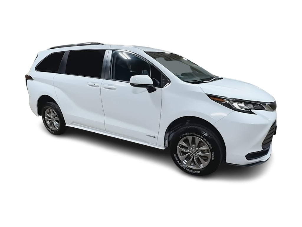 Thumbnail: 2021 Toyota Sienna - 19