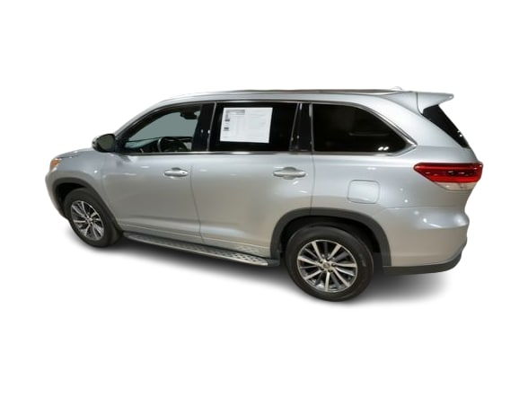 Thumbnail: 2017 Toyota Highlander - 20