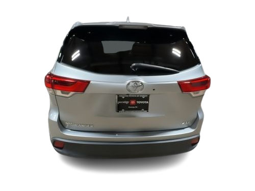 Thumbnail: 2017 Toyota Highlander - 4