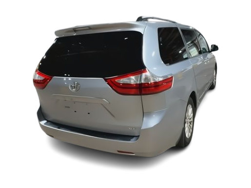 Thumbnail: 2015 Toyota Sienna - 20