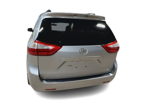 Thumbnail: 2015 Toyota Sienna - 4