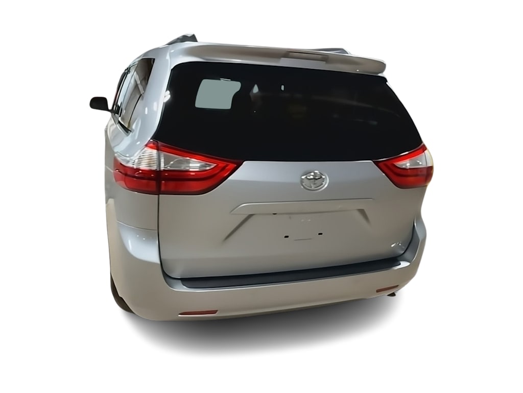 Thumbnail: 2015 Toyota Sienna - 4