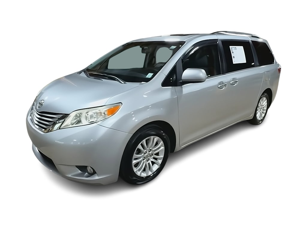 Thumbnail: 2015 Toyota Sienna - 19