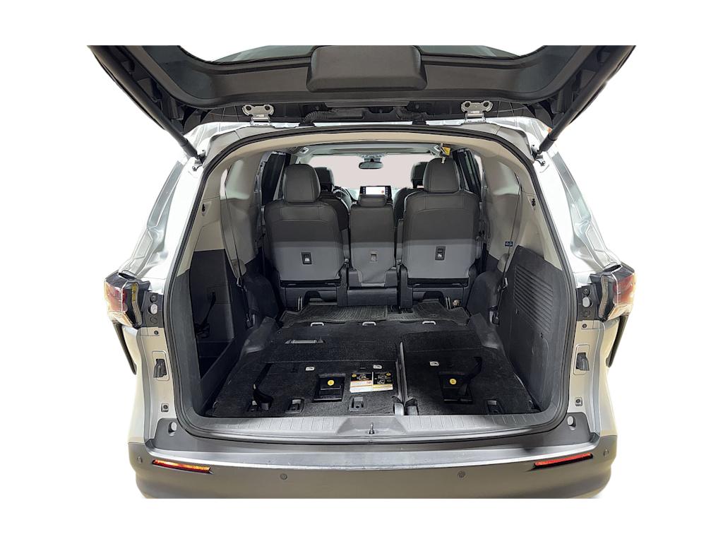Thumbnail: 2023 Toyota Sienna - 14