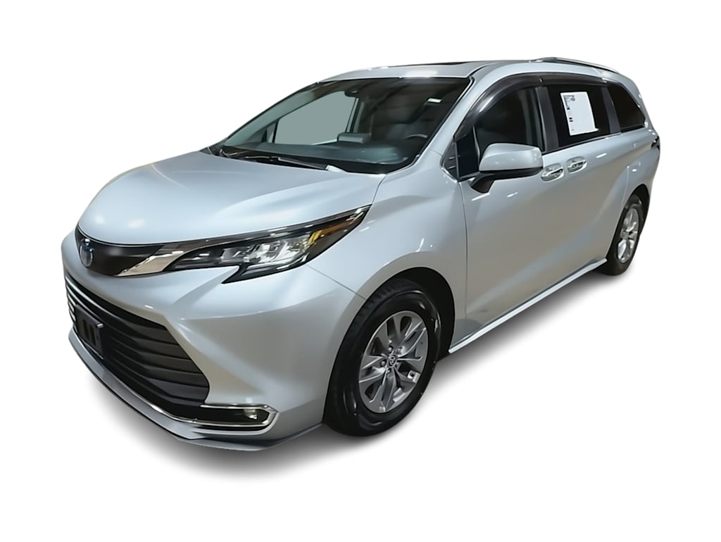 Thumbnail: 2023 Toyota Sienna - 18