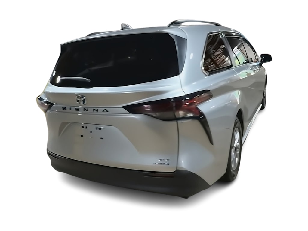 Thumbnail: 2023 Toyota Sienna - 21