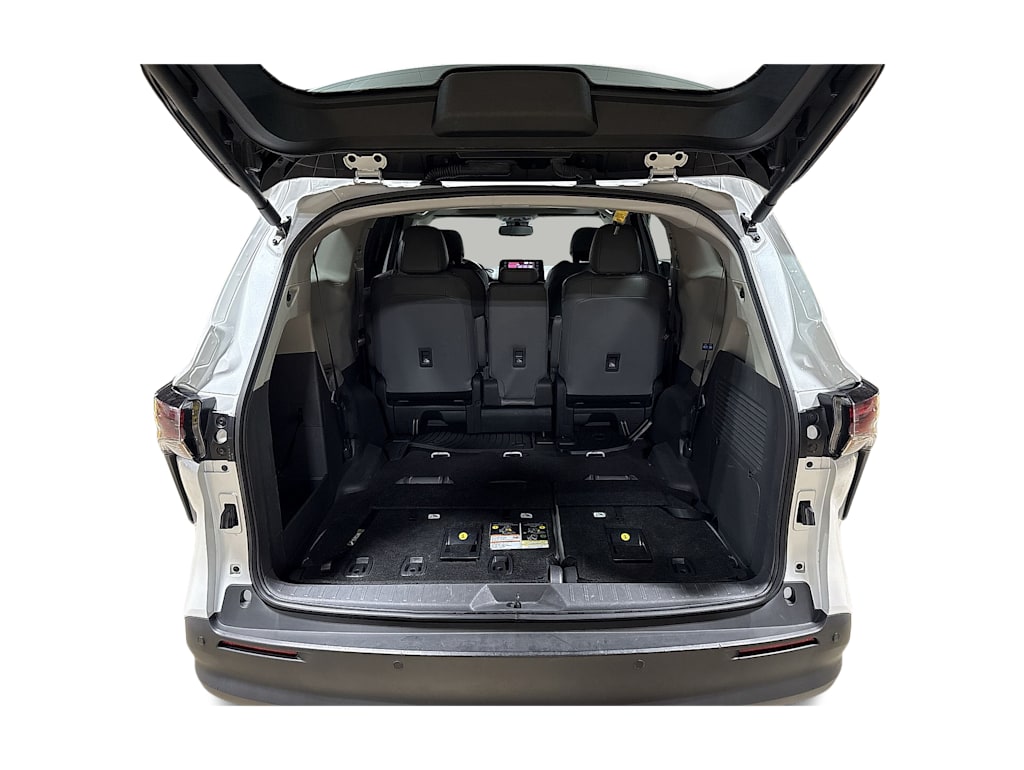Thumbnail: 2024 Toyota Sienna - 15